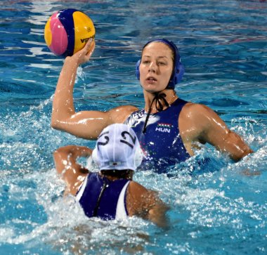 Szucs Gabriella Suzuki Kotori ile savaşır  