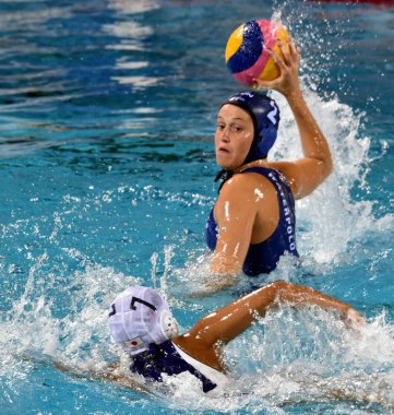 Ön eleme Czigany Dora