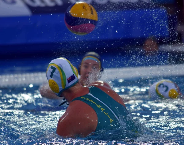 Webster Rowie Avustralya Bayan su takımı kaptanıdır  