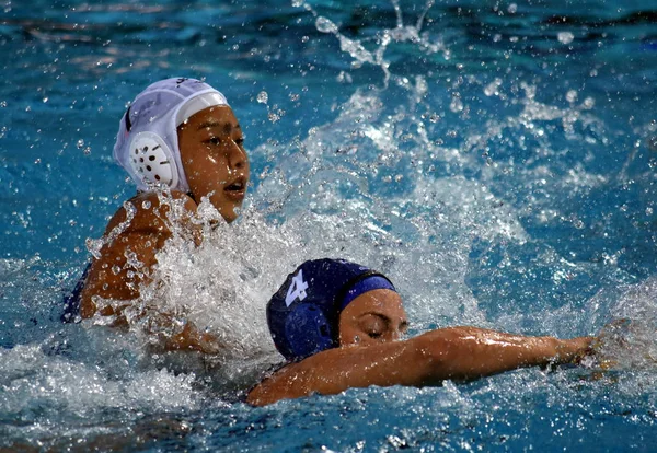 Gurisatti Greta Inaba Akari ile savaşır