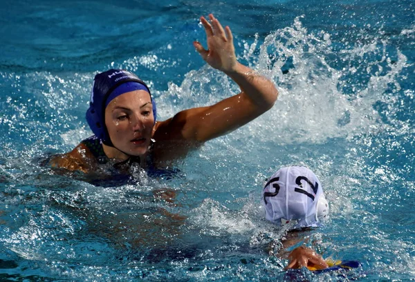 Gurisatti Greta Suzuki Kotori ile savaşır  