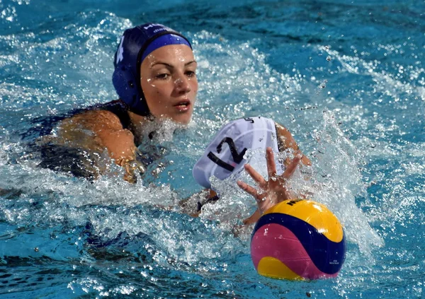 Gurisatti Greta Suzuki Kotori ile savaşır  