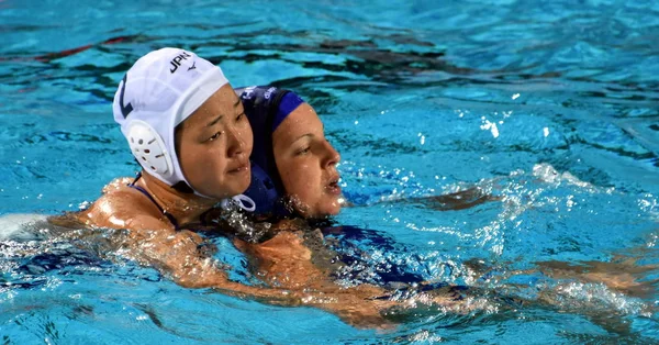 Toth Ildiko ARIMA Yumi ile savaşır