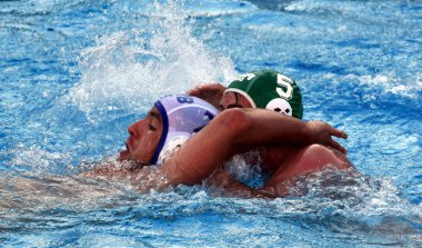 Ubovic Nemanja Brown Chris ile savaşır