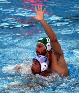 Ubovic Nemanja Molyneux Nicholas ile savaşır