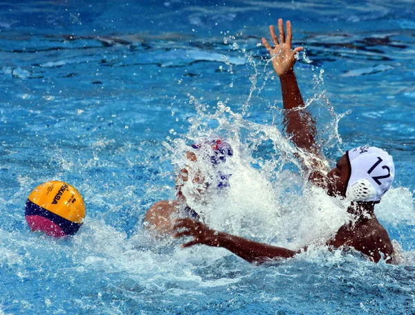 Irving Maxwell Hırvatistan karşı oynayan Bruce