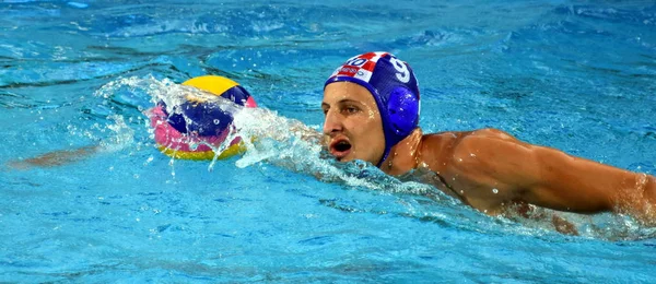 Sukno ABD karşı oynarken Sandro  