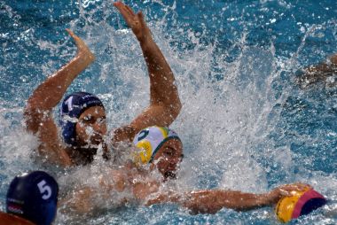 Mezei Tamas güç Nathan ile savaşır