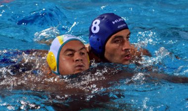 Gor-Nagy Miklos Edwards Lachlan ile savaşır