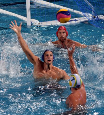 kaleci Nagy Viktor Avustralya karşı savunur