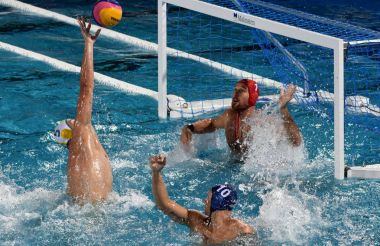 kaleci Nagy Viktor Avustralya karşı savunur