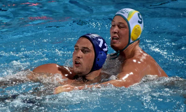 Harai Balazs Ford Andrew ile savaşır