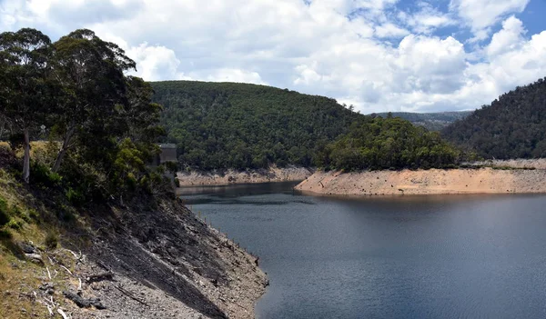 Tooma Reservior Hlavní Ungated Betonová Hráz Přehrady Přes Řeku Tooma — Stock fotografie