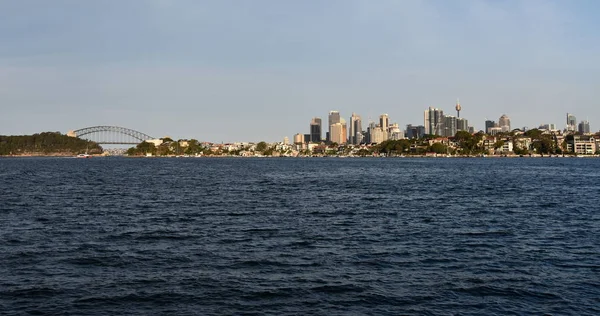 Uitzicht Skyline Van Sydney Harbour Bridge Sydney Tower Wolkenkrabbers Overdag — Stockfoto