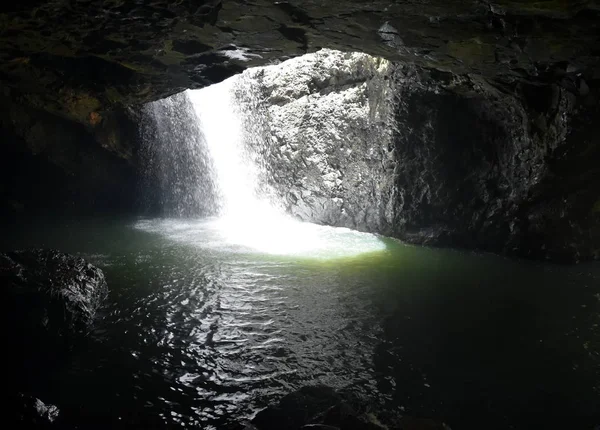 Waterfall Natural Arch Springbrook National Park Gold Coast Hinterland Queensland — Stock Photo, Image