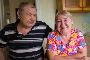 Sevgi dedesi geri kalanı üzerinde mutfak evde, Aile kavramı olan