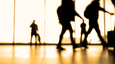 Yolcu Bagaj Havaalanı, siluet, sıcak pencerenin önünde ile yatılı olacak