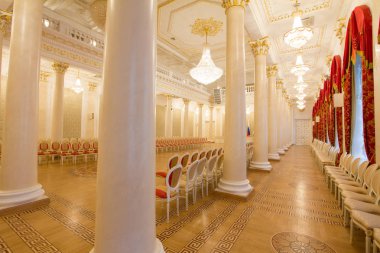 Kazan, Rusya Federasyonu - 16 Ocak 2017, City Hall - lüks ve güzel turistik yer - görünümünü altın balo salonu