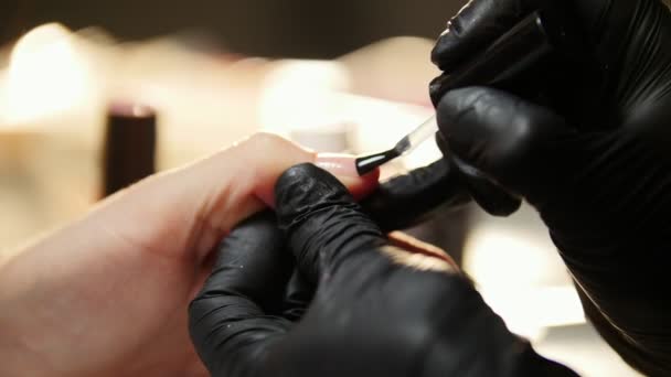 Estúdio beleza, unhas manicure gel cosmético, close-up — Vídeo de Stock