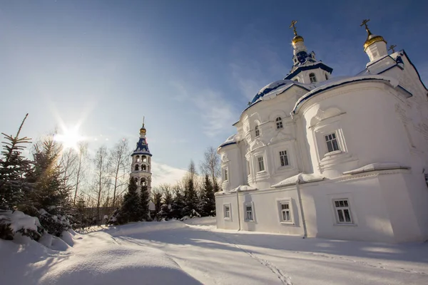 Kazan, Russia, 9 febbraio 2017, Monastero di Zilant - il più antico edificio ortodosso della città - il cortile per i monaci — Foto Stock