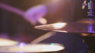 Konser rock band - davulcu, yakın yapmak kadar