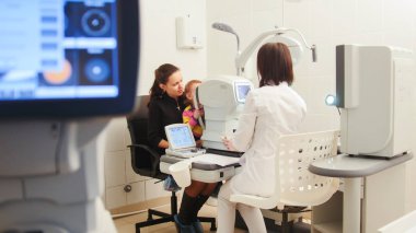 Optometrist küçük Childs'ın vizyon kontrol Kliniği