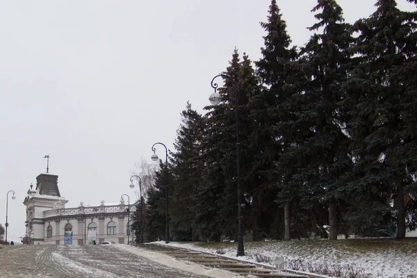 Kazan, Ryssland - 3 December 2016: vy av de nationella Museum Republiken Tatarstan. — Stockfoto