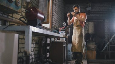 Demirci bıçak boşlukları ayarla