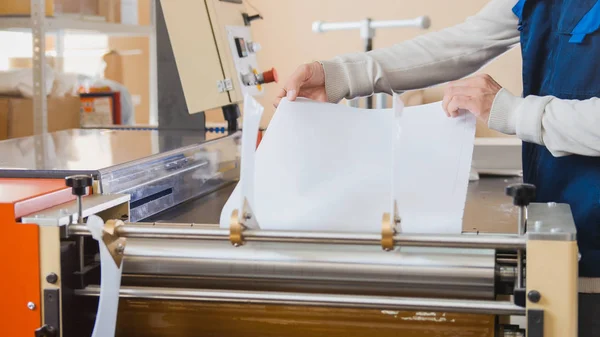 Tecnologia di produzione nella macchina da stampa — Foto Stock