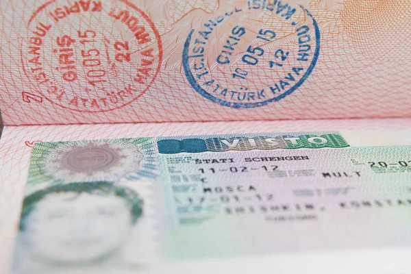 Shengen visa on Russian passport, travel id — Stock Photo, Image
