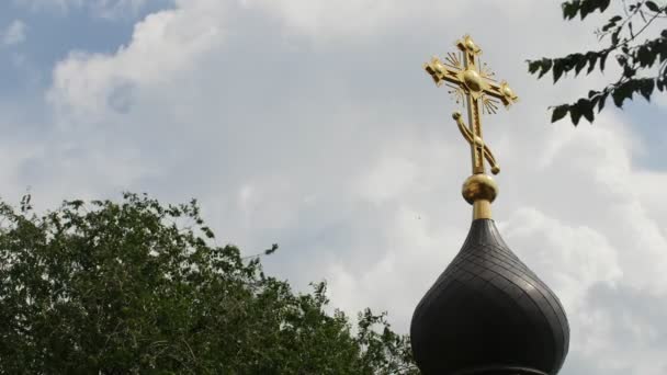 Sviyazhsk, Tatarstan, Russia, 19 july 2017, The dome of the Orthodox Church of saints Constantine and Helena — Stock Video