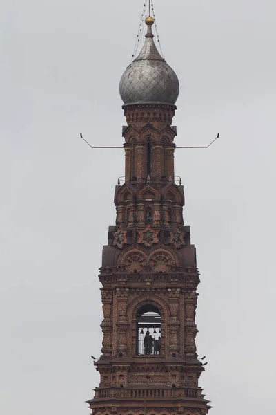 Cúpula ortodoxa - campanario de la catedral de Epifanía en Kazán — Foto de Stock
