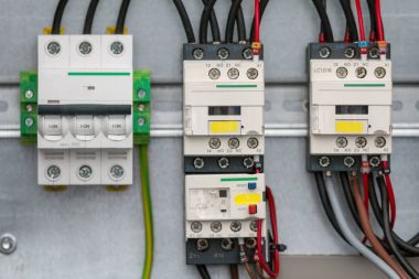 Farklı elektrik ayrıntı - transistör veya dirençler - güvenlik elektronik ekipman