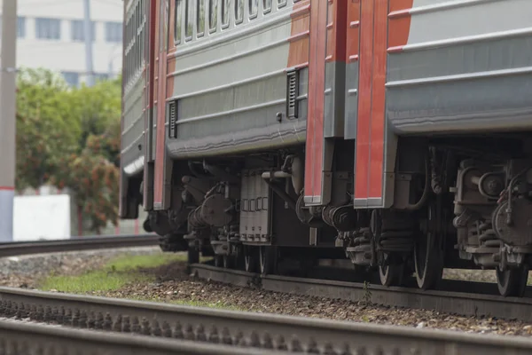 Tren yolu - tren tekerlekli yolcu treni