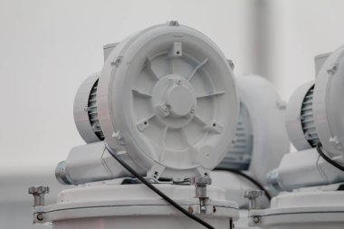 Endüstriyel kompresör üzerinde kimyasal tesis