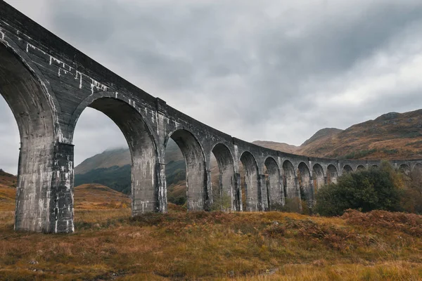 Antique aqueduct - glenfinnan viaduct, Escócia, Reino Unido — Fotografia de Stock Grátis