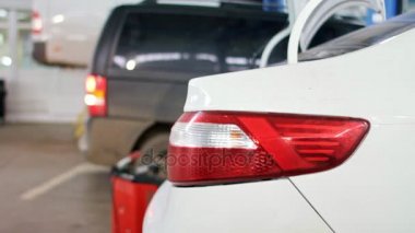 Araba Servisi - kırmızı ritmiyle beyaz otomatik