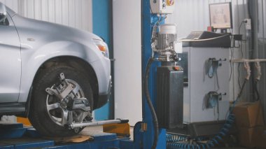 Profesyonel hizmet - yakınsama çöküşü - işlem tamir araba kaldırdı