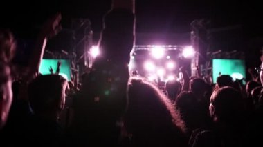 Rep gençleri konser, yavaş hareket rock