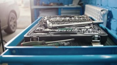 -Tornavida, voltmetre, anahtarı - araba tamiri için araçlar kümesi