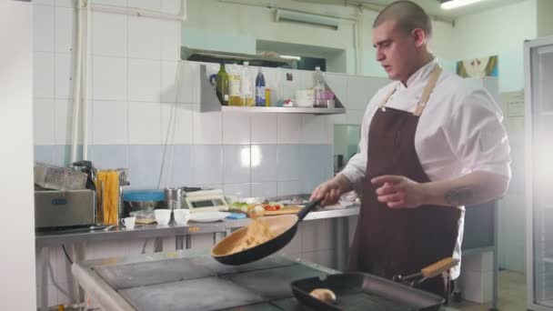 Processo de cozinhar espaguete — Vídeo de Stock