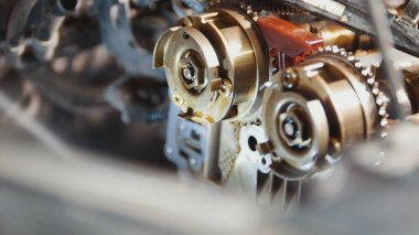 İçten yanmalı motor, Araba Servisi, tamir, ayrıntıları arabanın kaputu altında