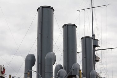 Savaş gemisi - cruiser Aurora borular