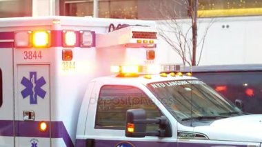 New York, ABD - Aralık, 2017: Fdny ambulans - Manhattan'da acil vagon