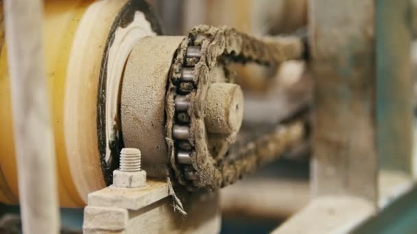 Engranajes de cadena girada - parte de maquinaria industrial - fabricación — Vídeos de Stock
