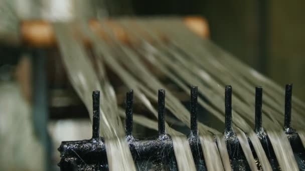 Mécanisme de travail - production de renfort en fibre de verre pour la construction — Video