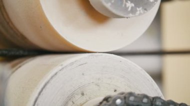 Eski cam elyaf takviye üretmek için döndürülmüş mekanizması çizik