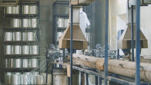 Üvegszálas rudak - kompozit megerősítése gyártása - üvegszálas hengerben előállító üzem — Stock Fotó