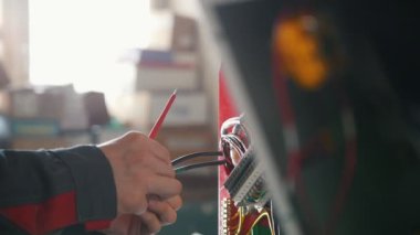 Elektrik eller enerji sistem Makina Sanayi üzerinde yükleme