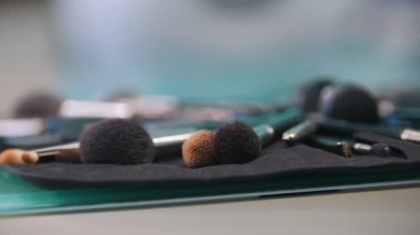 Kozmetik çantası profesyonel makyaj fırçaları